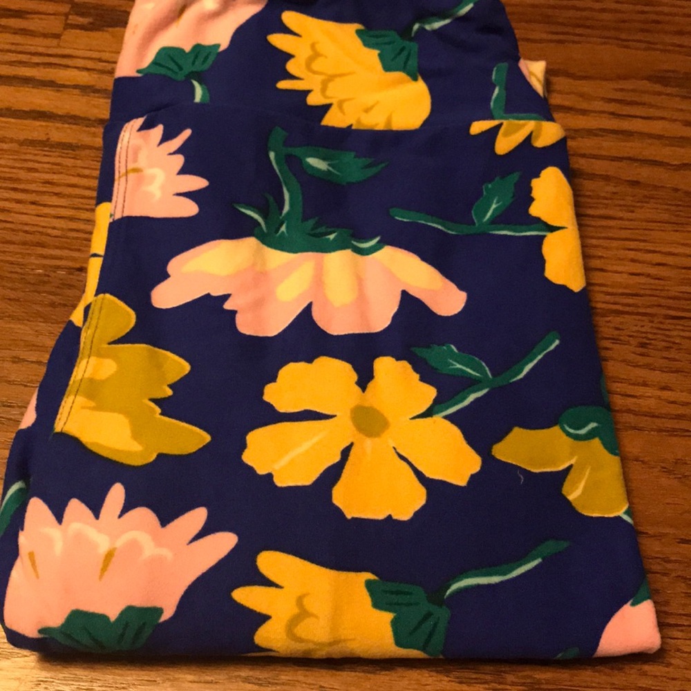 Lularoe one size leggings